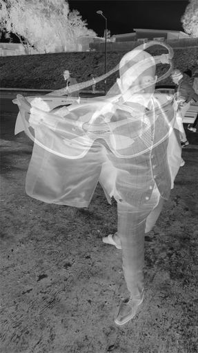 Vorschau Bild von Jojo Gronostay, Still aus der Video-Installation "MAGIC CANNOT CROSS THE SEA", 2022