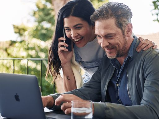 Dank geschickter Digitalisierung lässt sich der
Investment-Hack, mit dem immer mehr bleibt, ganz einfach und
individuell zusammenklicken.