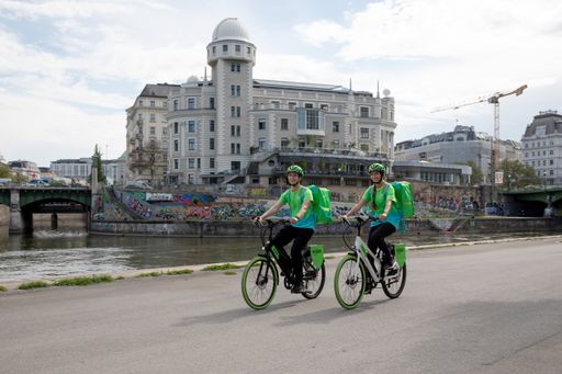 mjam Rider:innen am Donaukanal, Sommer 2022