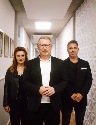 Von links: Hanna Bachmann, COO und Co-Founder, Christian Range,
CEO und Co-Founder, Alexander Hornung, CPO und Co-Founder / Weiterer
Text über ots und www.presseportal.de/nr/137723 / Die Verwendung
dieses Bildes ist für redaktionelle Zwecke unter Beachtung ggf.
genannter Nutzungsbedingungen honorarfrei. Veröffentlichung bitte
mit Bildrechte-Hinweis.