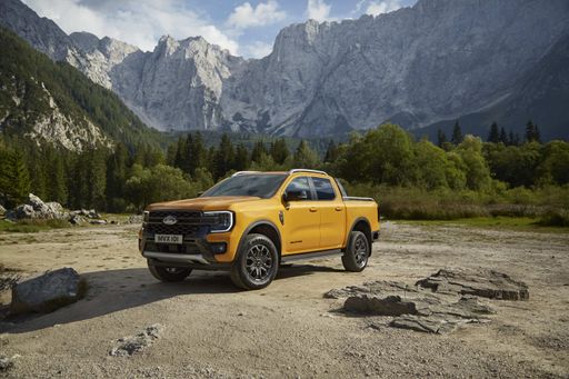 Vorschau Bild von Der Pick-up unter den Pick-ups startet durch: Neuer Ford Ranger
ab sofort auch in Limited- und Wildtrak-Ausführung bestellbar /
Ranger Wildtrak / Weiterer Text über ots und
https://www.ots.at/pressemappe/DE143363 / Die Verwendung dieses
Bildes ist für redaktionelle Zwecke unter Beachtung ggf. genannter
Nutzungsbedingungen honorarfrei. Veröffentlichung bitte mit
Bildrechte-Hinweis.
