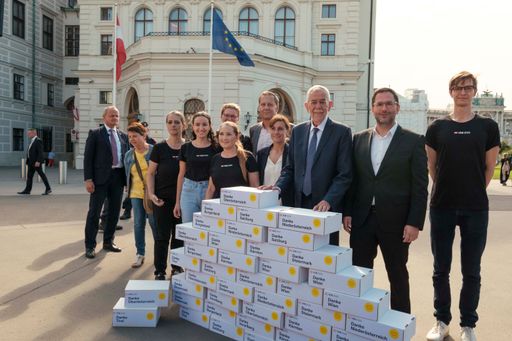 Vorschau Bild von Alexander Van der Bellen erreicht 24.600
Unterstützungserklärungen