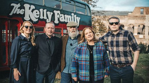 v.l.n.r.: Patricia, Joey, Paul, Kathy und Jimmy Kelly / Weiterer
Text über ots und www.presseportal.de/nr/6605 / Die Verwendung
dieses Bildes ist für redaktionelle Zwecke unter Beachtung ggf.
genannter Nutzungsbedingungen honorarfrei. Veröffentlichung bitte
mit Bildrechte-Hinweis.