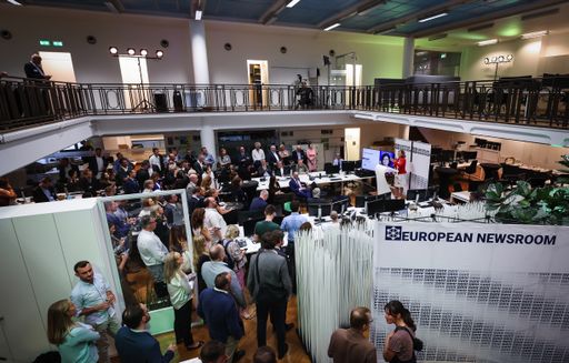 Vorschau Bild von Eröffnung des European Newsroom (enr) in Brüssel, ein
Gemeinschaftsprojekt von 18 europäischen Nachrichtenagenturen. Foto:
Christian Charisius, dpa / Weiterer Text über ots und
www.presseportal.de/nr/8218 / Die Verwendung dieses Bildes ist für
redaktionelle Zwecke unter Beachtung ggf. genannter
Nutzungsbedingungen honorarfrei. Veröffentlichung bitte mit
Bildrechte-Hinweis.