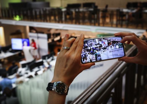Vorschau Bild von Eröffnung des European Newsroom (enr) in Brüssel, ein
Gemeinschaftsprojekt von 18 europäischen Nachrichtenagenturen. Foto:
Christian Charisius, dpa / Weiterer Text über ots und
www.presseportal.de/nr/8218 / Die Verwendung dieses Bildes ist für
redaktionelle Zwecke unter Beachtung ggf. genannter
Nutzungsbedingungen honorarfrei. Veröffentlichung bitte mit
Bildrechte-Hinweis.