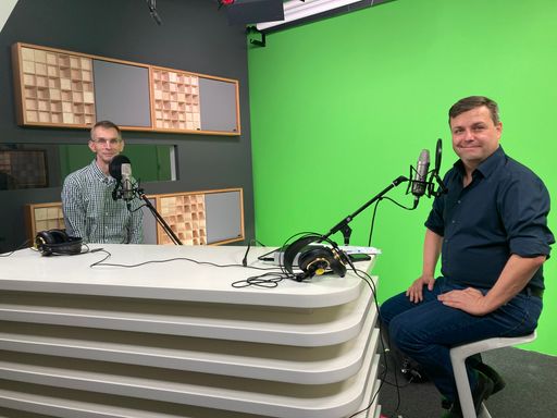 Podcast; Neuland; 6G; Mobilfunknetz; Prof. Holger Karl; Leon
Stebe; / Weiterer Text über ots und www.presseportal.de/nr/22537 /
Die Verwendung dieses Bildes ist für redaktionelle Zwecke unter
Beachtung ggf. genannter Nutzungsbedingungen honorarfrei.
Veröffentlichung bitte mit Bildrechte-Hinweis.