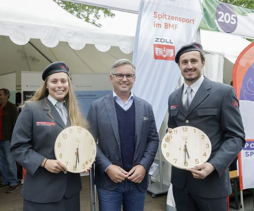 Finanzminister Brunner mit Edlinger und
Brennsteiner