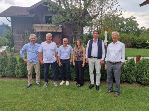  AR Technology sichert sich Seed-Finanzierung von
Onsight Ventures, rund um Hermann Hauser, um Augmented Reality in
die Industrie zu bringen.