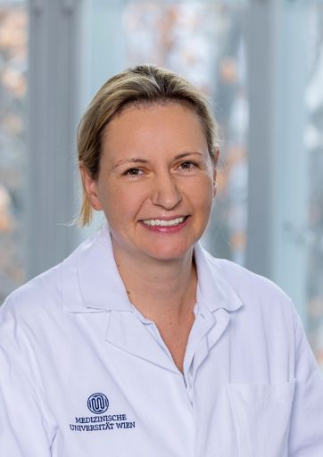 Univ.-Prof. Priv.-Doz. Dr. Dr. Eva Masel, MSc,
Leiterin der Klinischen Abteilung für Palliativmedizin,
Vorstandsmitglied der Österreichischen Palliativgesellschaft und
Referentin beim CARE 4.0-Kongress