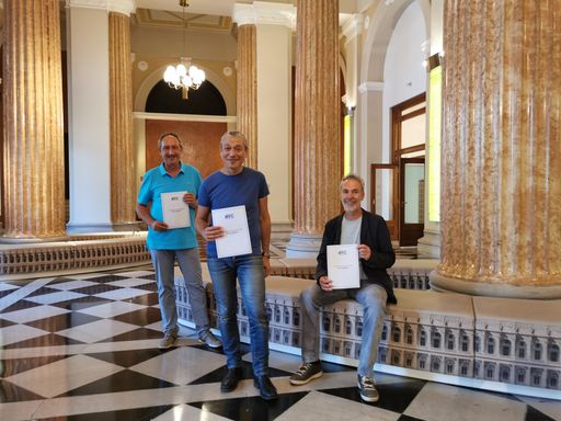 Gründung des IPFC in Wien v.l.n.r.: Günther
Lutschinger (QIF, Österreich), Jean-Paul Kogan-Recoing (AMRAC,
Frankreich), Franz Wissmann (Q!ISH, Deutschland)