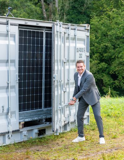Vorschau Bild von Lukas Scherzenlehner CEO CLEEN PV-Box_03