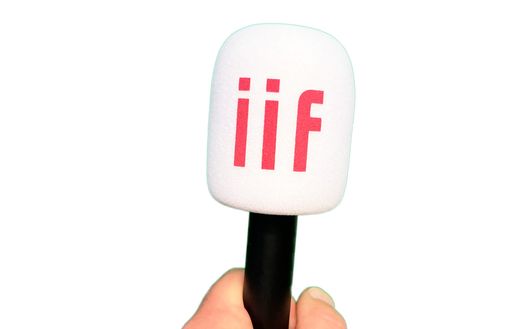  Beim International Investment Forum (IIF) treten Speaker live in
30min-Slots auf. Der erste Teil dient der Präsentation. Im Anschluss
nimmt die Moderation Fragen der Zuschauer auf, die während des
Events im Chat gestellt werden können. / Weiterer Text über ots und
www.presseportal.de/nr/165410 / Die Verwendung dieses Bildes ist für
redaktionelle Zwecke unter Beachtung ggf. genannter
Nutzungsbedingungen honorarfrei. Veröffentlichung bitte mit
Bildrechte-Hinweis.