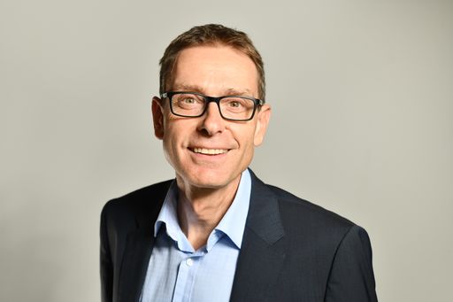 Vorschau Bild von Roland Freund, dpa-Landesbüroleiter Südwest und Bayern. /
Weiterer Text über ots und www.presseportal.de/nr/8218 / Die
Verwendung dieses Bildes ist für redaktionelle Zwecke unter
Beachtung ggf. genannter Nutzungsbedingungen honorarfrei.
Veröffentlichung bitte mit Bildrechte-Hinweis.
