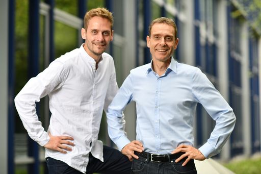Valentin Gensch, stellvertretender dpa-Landesbüroleiter Südwest
und Bayern, und Roland Freund, dpa-Landesbüroleiter Südwest und
Bayern (von links). / Weiterer Text über ots und
www.presseportal.de/nr/8218 / Die Verwendung dieses Bildes ist für
redaktionelle Zwecke unter Beachtung ggf. genannter
Nutzungsbedingungen honorarfrei. Veröffentlichung bitte mit
Bildrechte-Hinweis.