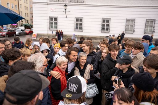 Vorschau Bild von Dominik Wlazny besuchte im Zuge seiner "Red' ma drüber!"-Tour
auch Salzburg
