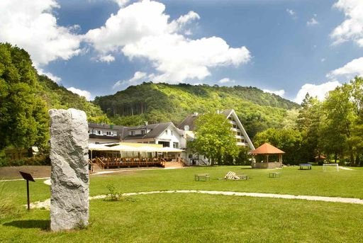  Ein perfektes Ziel nicht nur für Semiargäste,
sondern auch für WALDNESS-Fans, viel Entspannung und Wald, soweit
das Auge reicht...