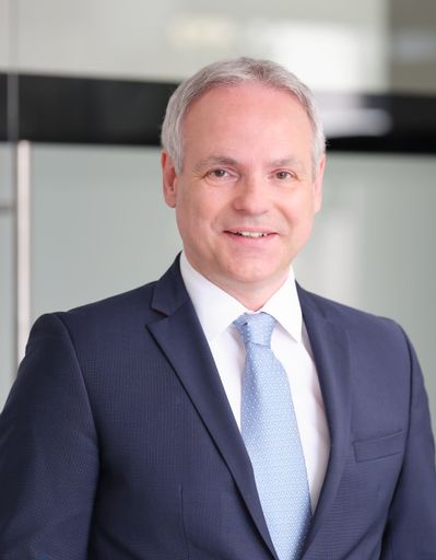 Martin Fuchs folgt Anfang 2023 auf Julian
Hadschieff als CEO der PremiQaMed Group