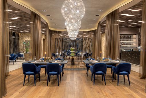  Das bezaubernde Ambiente des DAS LILIENBERG, dem
Restaurant im Weingarten der Domäne Lilienberg in Südkärnten