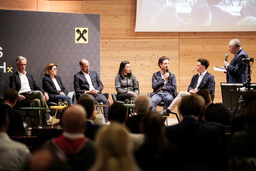 Vorschau Bild von Podiumsdiskussion