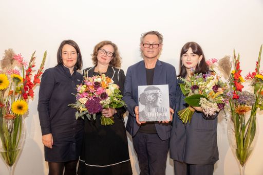 https://www.apa-fotoservice.at/galerie/27860 Das Leopold Museum
präsentiert die legendäre Schauspielerin Tilla Durieux. Die erste
umfassende Ausstellung zu Tilla Durieux (Wien 1880 – 1971 Berlin)
widmet sich dem berühmten Bühnenstar und zeigt eine Auswahl von
Porträts, darunter Gemälde, Skulpturen und Fotografien von August
Rodin, Franz von Stuck, Max Slevogt, Ernst Barlach, August Gaul,
Oskar Kokoschka, Max Oppenheimer, Lotte Jacobi u.v.m. Die Schau
Tilla Durieux. Eine Jahrhundertzeugin und ihre Rollen geht der
Faszination, die Tilla bereits auf Ihre Zeitgenössinnen ausübte auf
den Grund.