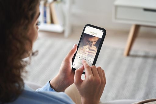  Mit der neuen Dorotheum Pfand App ermöglicht
Europas größtes Pfandleihinstitut ab sofort die kurzfristige
Liquiditätsüberbrückung von zu Hause aus. In Wien gibt es dafür
neuerdings auch einen kostenlosen Abholservice. Sämtliche
Dienstleistungen von DOROTHEUM Pfand stehen nun in vollem Umfang als
mobile Applikation zur Verfügung: belehnen, Fristen verlängern,
auslösen.
