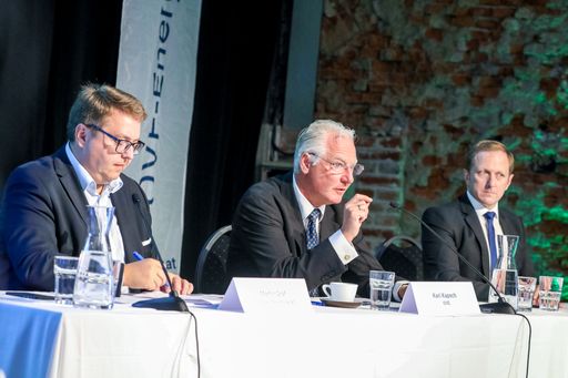 Vorschau Bild von Energiekrise und Versorgungssicherheit:
Investitionen in Energiewende und temporärer Strommarkteingriff
gefordert