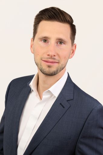 Vorschau Bild von Mag. (FH) Dominik Mattes, MBA, Director Marketing &
Innovation bei Kotányi