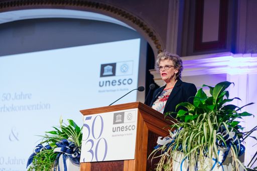 Vorschau Bild von Dr.in Sabine Haag eröffnete die Veranstaltung als Präsidentin der
Österreichischen UNESCO-Kommission