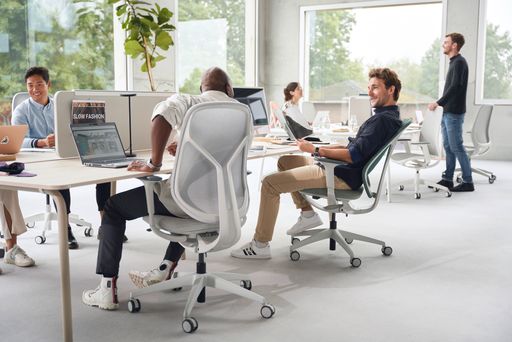 se:kit ist ein Bürodrehstuhl im Baukastenprinzip, der mit
Funktion, Ergonomie und Ästhetik überzeugt. / Weiterer Text über ots
und www.presseportal.de/nr/43223 / Die Verwendung dieses Bildes für
redaktionelle Zwecke ist unter Beachtung aller mitgeteilten
Nutzungsbedingungen zulässig und dann auch honorarfrei.
Veröffentlichung ausschließlich mit Bildrechte-Hinweis.