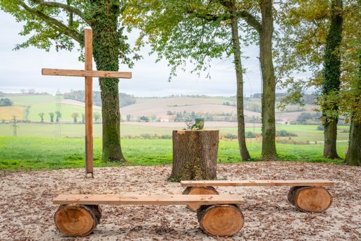Vorschau Bild von Neuer Andachtsplatz am Waldfriedhof