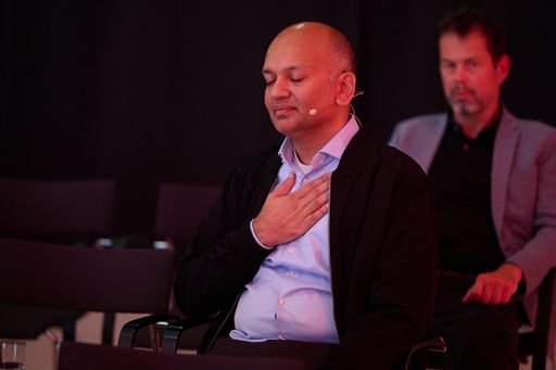 Vorschau Bild von Nipun Mehta - „Heartivism: Gently Shaking the
World” beim Andreus Peace Award 2022