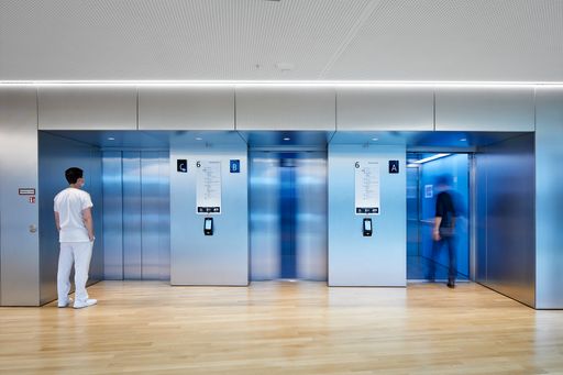 Schindler PORT 4D Eine neue Dimension der Bewegung
in Gebäuden