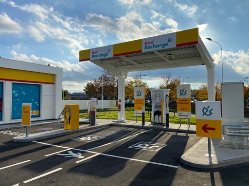 Shell Recharge Ladesäule St.Pölten