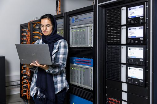 Mit dem Einsatz von künstlicher Intelligenz und
maschinellem Lernen kann der erhöhten Komplexität des zukünftigen
Energiesystems Rechnung getragen werden. Das hochrangige
PhD-Programm wird von Expert:innen der TU Delft und des AIT Center
for Energy wissenschaftlich geleitet.