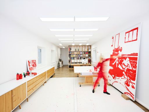 Vorschau Bild von donhofer. im Studio, bei der Kreation eines
SIGNATURE Werkes.