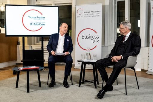 Vorschau Bild von Kärntens Landeshauptmann Dr. Peter Kaiser im ersten
C³- “Business Talk”: „Schließe keine Koalition mit der FPÖ in
Kärnten aus“