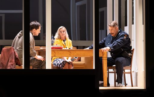 Vorschau Bild von Die Walküre_Staatsoper Unter den Linden / Weiterer Text über ots
und www.presseportal.de/nr/9021 / Die Verwendung dieses Bildes für
redaktionelle Zwecke ist unter Beachtung aller mitgeteilten
Nutzungsbedingungen zulässig und dann auch honorarfrei.
Veröffentlichung ausschließlich mit Bildrechte-Hinweis.