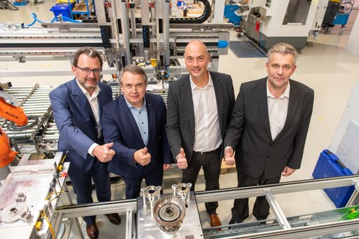 Vorschau Bild von Die PIA Gruppe ist bekannt für maßgeschneiderte
Produktlösungen im Anlagen - und Sondermaschinebau.