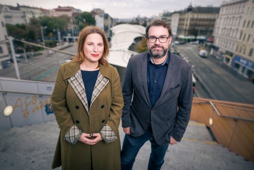 Die AutorInnen des Buches "Klassenkampf von oben" Natascha Strobl
und Michael Mazohl.