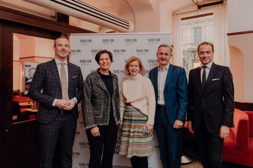 Vorschau Bild von Am 15.11.2022 präsentierte CEOs FOR FUTURE die
Studie zu „Lehre und Nachhaltigkeit“ (c) CEOs FOR FUTURE-LIEB.ICH
Productions