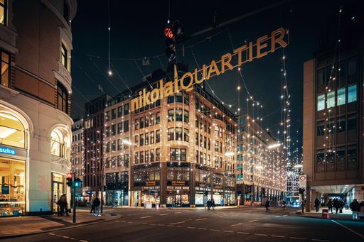 Vorschau Bild von Für das neue Lichtkonzept funkeln 6.075 LED's im Nikolai
Quartier Hamburg / Die Verwendung dieses Bildes für redaktionelle
Zwecke ist unter Beachtung aller mitgeteilten Nutzungsbedingungen
zulässig und dann auch honorarfrei. Veröffentlichung ausschließlich
mit Bildrechte-Hinweis.