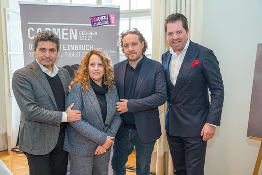 Vorschau Bild von v.l.n.r. Alessandro Camera, Carla Ricotti, Arnaud Bernard,Daniel
Serafin (c) Andreas Tischler