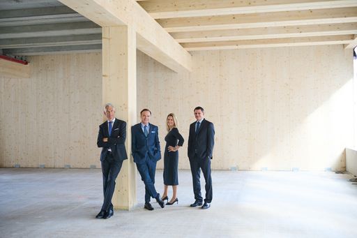 Gruppenfoto Vorstand UBM Development im Projekt
Timber Pioneer in Frankfurt