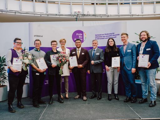 v. l. Katta Spiel, Nikola Komlenac, Katharina Müller, Astrid. G
Weinwurm-Wilhelm, Josue Steele Aizpurua Alvarado, Wittich
Mahlknecht, Nicole Gebhart, Paul Haller, Michael Hunklinger