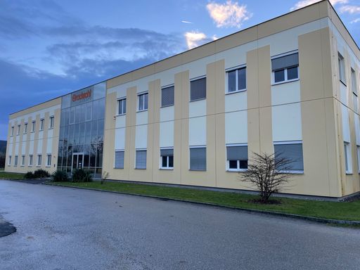 Die Ing. H. Gradwohl GmbH in Melk meldet das
Sanierungsplanverfahren ohne Eigenverwaltung an – davon betroffen
sind 210 MitarbeiterInnen an 4 Standorten in Niederösterreich.