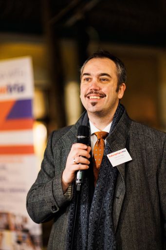 Vorschau Bild von Executive Director Hermann Agis begrüßt die
Fulbright Austria Community beim Event.