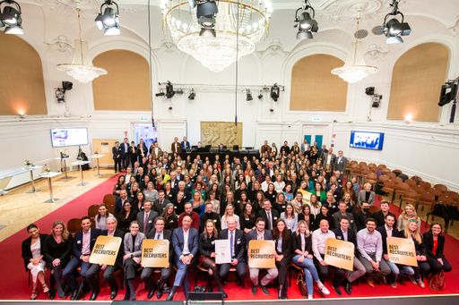  https://www.apa-fotoservice.at/galerie/31008 Die Top-10-Recruiter
2022/23 in Österreich: 1. Eurest Restaurationsbetriebs-GmbH | 2. BIG
Bundesimmobiliengesellschaft m.b.H. | 3. Vienna Insurance Group AG
Wiener Versicherung Gruppe | 4. Bundesrechenzentrum GmbH | 5.
voestalpine AG | 6. HEROLD Business Data GmbH | 7. BDO Austria GmbH
| 8. Fellner Wratzfeld & Partner Rechtsanwälte GmbH | 9. Trenkwalder
Personaldienste GmbH | 10. KTM AG