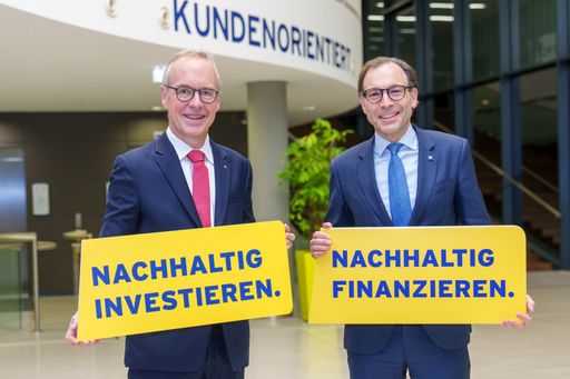 HYPO NOE Vorstand Wolfgang Viehauser und
Unternehmensbereichsleiter Markus Pieringer informieren zum grünen
Investitionskredit.