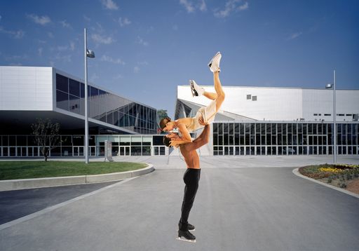 Vorschau Bild von Tourstart! Holiday on Ice SUPERNOVA gastiert ab
sofort in den Niederlanden und im Jänner in der Wiener Stadthalle.
Die Eistanz-Olympiasieger Gabriella Papadakis und Guillaume Cizeron
zeigen als Gaststars bei der Premiere am 18. Jänner 2023 in Wien ihr
faszinierendes Können.