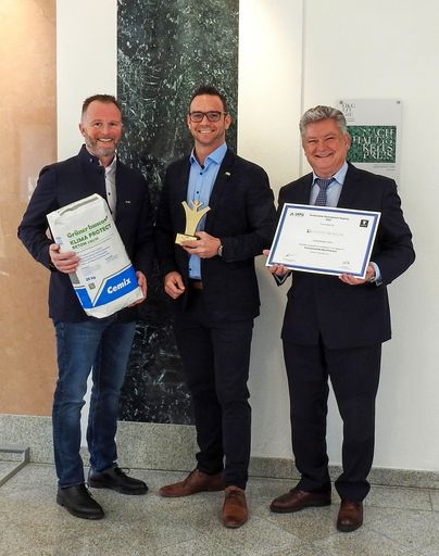 v.l.n.r Simon Zitzenbacher (Verkaufsleiter Cemix ),
Ing. Daniel Lasselsberger MBA (GF Lasselsberger GmbH),DI Peter
Praxmarer (GF Cemix Österreich )
